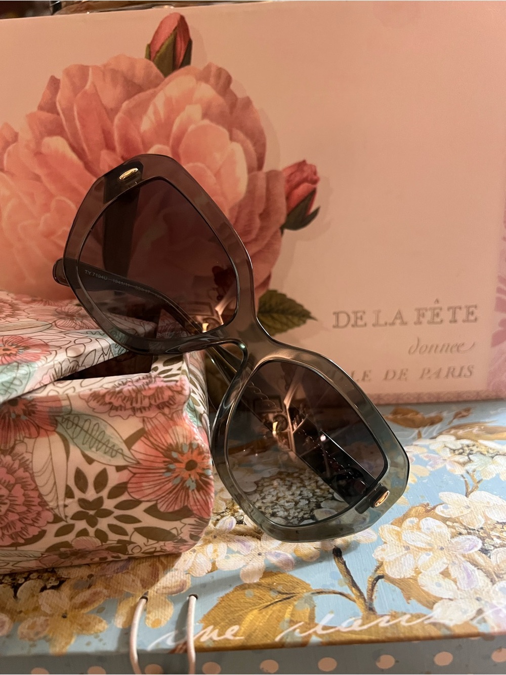 Tory Burch sage green Gloss Logo large cat eye Sunglasses